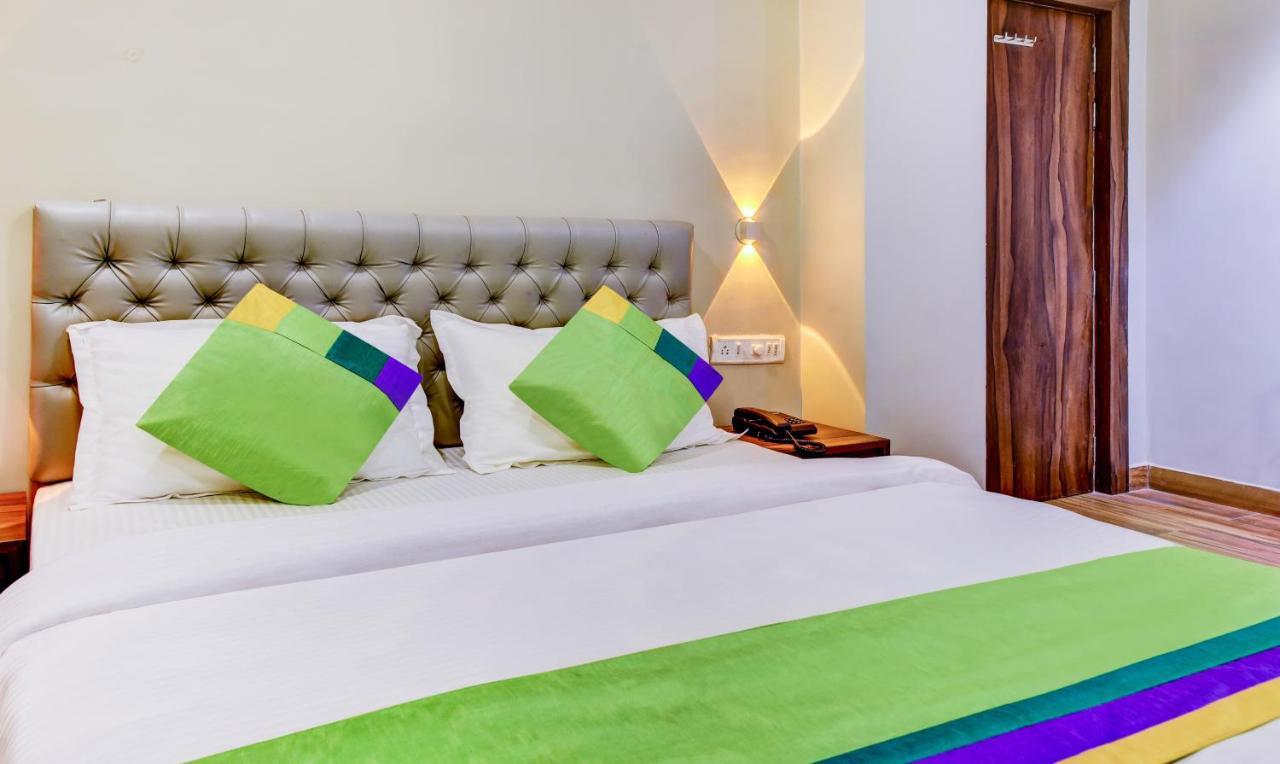 Hotel Treebo Trip Mittal Gardens Shiliguri Exterior foto